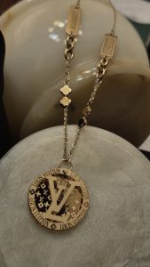 گردنبند Louis Vuitton
